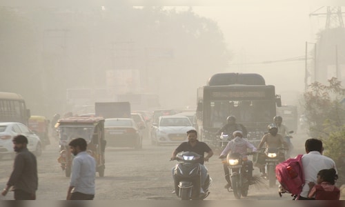 Delhi-NCR struggles to breathe under thick smog; IMD warns of rain across North, East India