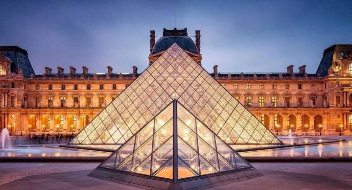 Detienen a dos personas por presunta participación en robo al Museo del Louvre en Francia