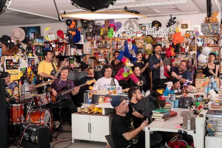 La banda de títeres 31 Minutos bate récord de reproducciones en Tiny Desk de NPR