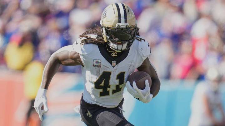 Trey Hendrickson, Alvin Kamara headline 8 notable NFL trade candidates ahead of Nov. 4 deadline