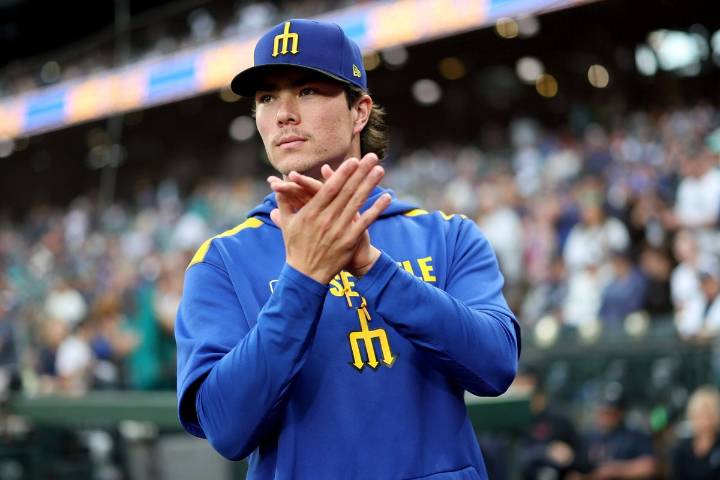 Bryan Woo left off Mariners' postseason roster, might be available if Seattle advances