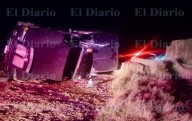 Vuelca tráiler con pacas al norte de la ciudad