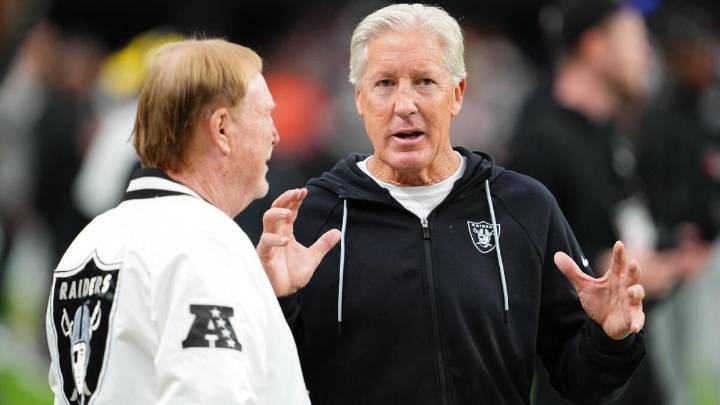 Predicting top 10 order of NFL Draft based on current records and future schedules: Who will pick No. 1?