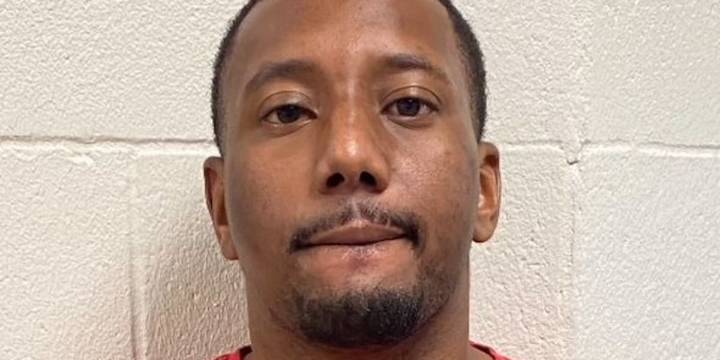 Former Mississippi officer arrested for embezzlement, pawning off pistols from police department