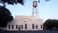 🌟 Things to do this weekend: Floresville Peanut Festival, Gruene Music & Wine Festival, Light the Night Walk