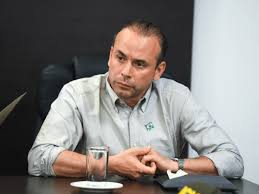 Jamundí estalla contra Alejandro Eder: lo declaran enemigo tras asegurar que allí “solo se produce coca”