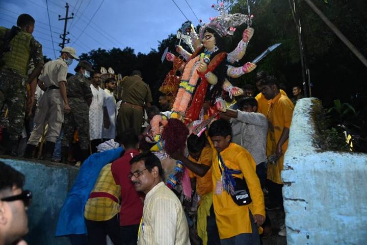 Tura-o Durga Puja-o mite galonaniko gisik nange aro kim·kime dakanga