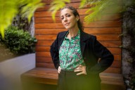"Un salto al vacío". Descubrió grandes talentos, coacheó a talentosos actores y ahora debuta como directora