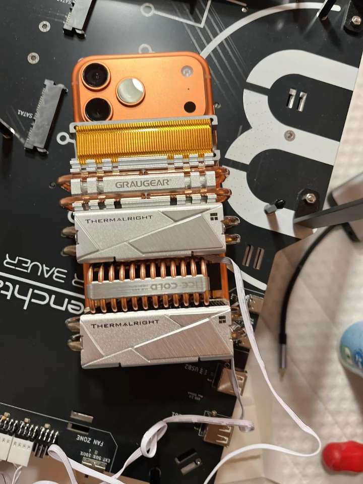 iPhone 17 Pro Max Hits New Benchmarks After DIY Cooling Mod