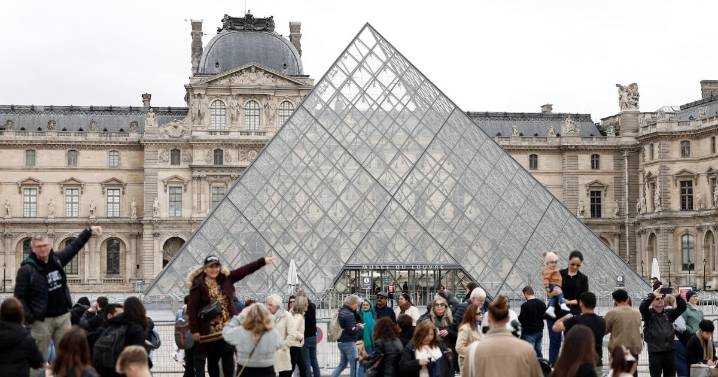 Estas son las joyas históricas robadas del Museo del Louvre