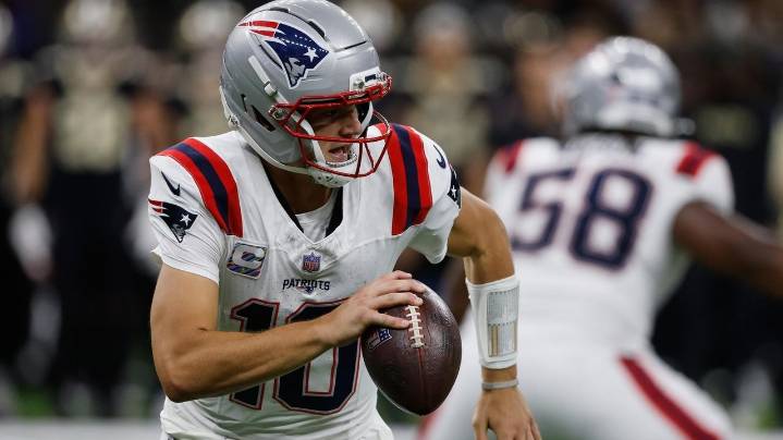 Maye throws 3 TD passes and the Patriots hold on to beat the Saints 25