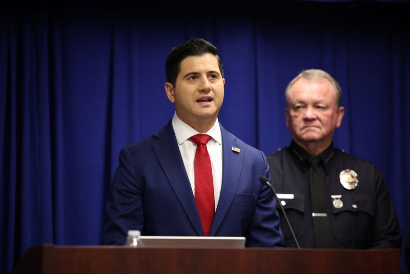 Man arrested as suspect in setting California's deadly Palisades Fire, official says