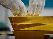 El precio del oro rompe récord al superar los 3,960 dólares por onza