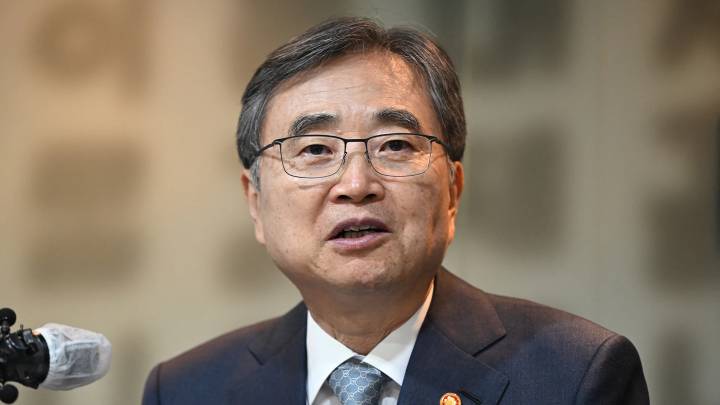 U.S. reaches agreement with South Korea on visa program for its workers