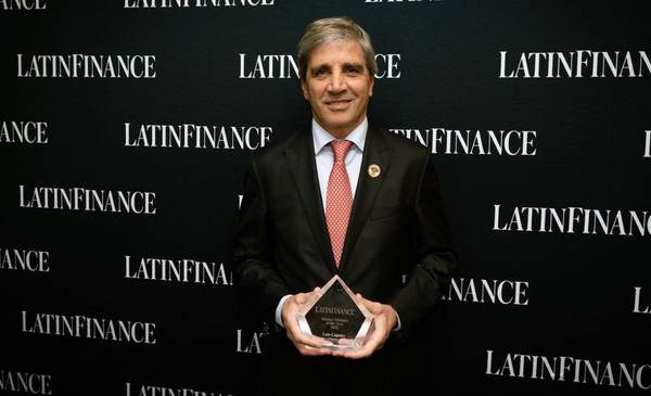 Caputo recibió un premio pero el jurado se arrepintió: "Dudamos"
