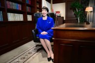 Takaichi hace historia en Japón al ganar unas primarias que le dan la llave del Gobierno