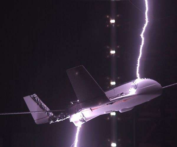Lightning strikes can exempt airlines from compensation: EU court