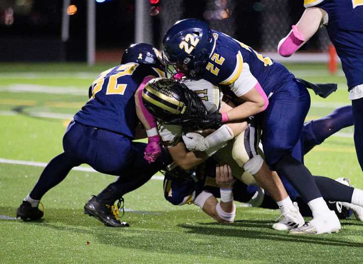 Early lead evaporates as Eagles lose to Skippers on homecoming