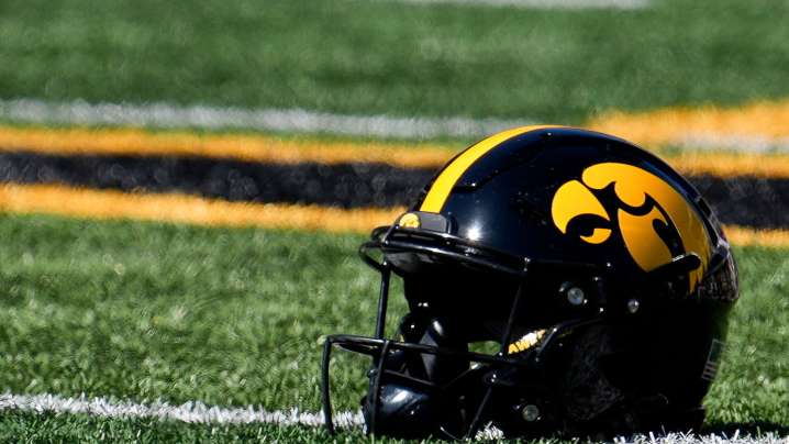 Penn State blocks field-goal attempt, returns it for touchdown vs Iowa