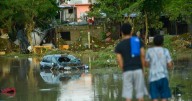 Del Pacífico al Golfo, lluvias llenan presas y dejan 31 muertos