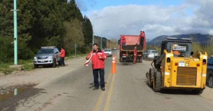 Ruta 40: advierten que se circule con precaución en San Martín de los Andes por tareas de bacheo este miércoles
