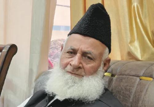 Maulana Ghulam Qadir honoured with lifetime achievement award