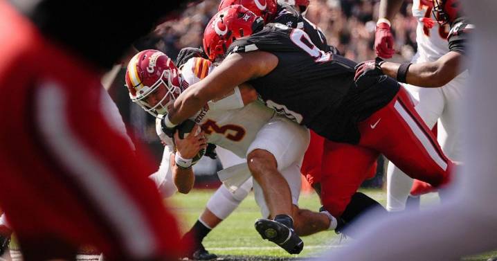 Iowa State's plan to protect quarterback Rocco Becht from big hits