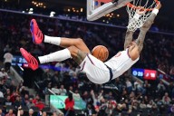Deadspin | Kawhi Leonard powers for 30 as Clippers defeat Trail Blazers