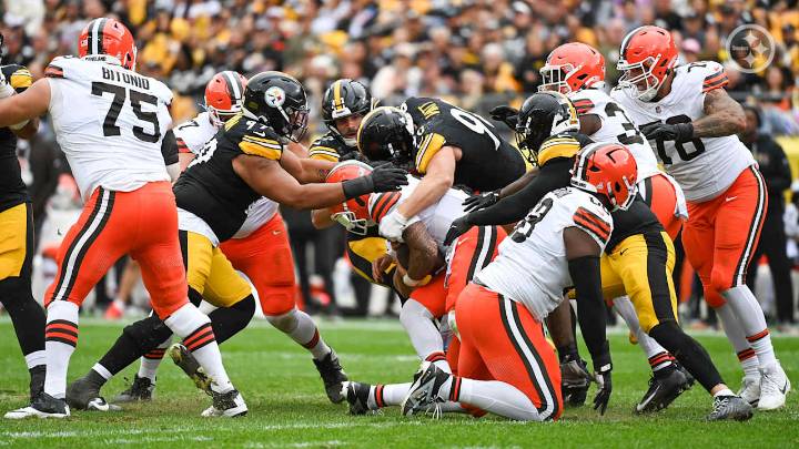 Steelers defeat Browns, 23