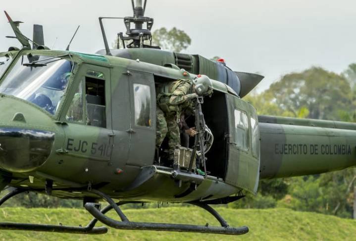 Escándalo en el Ejército: general habría usado helicóptero militar para liberar a presunto narco en el Cauca