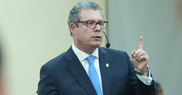 Ministro de Educación, Morgan Quero, sobre eventual candidatura: "En mi caso no hay nada"