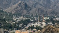 Pakistan-Afghanistan trade halted amid escalating border tensions
