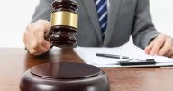 Abren investigación contra juez por presuntos pagos millonarios a clínicas y hospitales