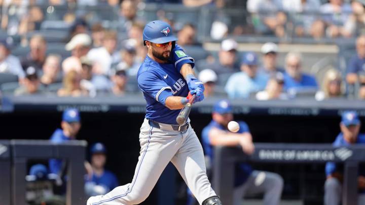 Everything About Isiah Kiner-Falefa: Bio, Wife, Parents, Net Worth, Contract and More