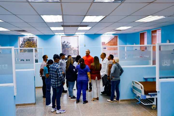 Gobernador Caldera anuncia intervención de la UCI y la emergencia del Hospital II de Niños de Maracaibo