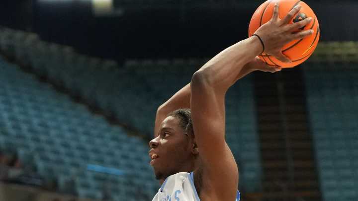 Caleb Wilson dunk highlights UNC basketball win vs…