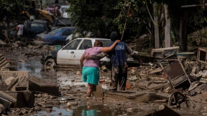 Suman 70 los fallecidos por las lluvias devastadoras