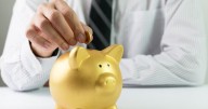 Should you invest in gold before the October Fed meeting?