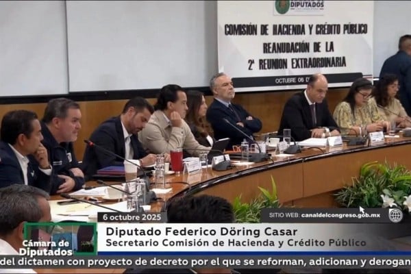 Avanza en comisiones reforma a Ley Aduanera
