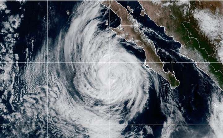 Tormenta tropical descarga lluvias en el sur de California