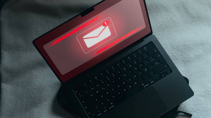 Declaran culpable al asesino de tres hermanos que quedaron endeudadas tras una estafa romántica en internet