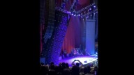 Se cae pantalla gigante durante el concierto sinfónico de El Tri en el Auditorio Nacional (Video)