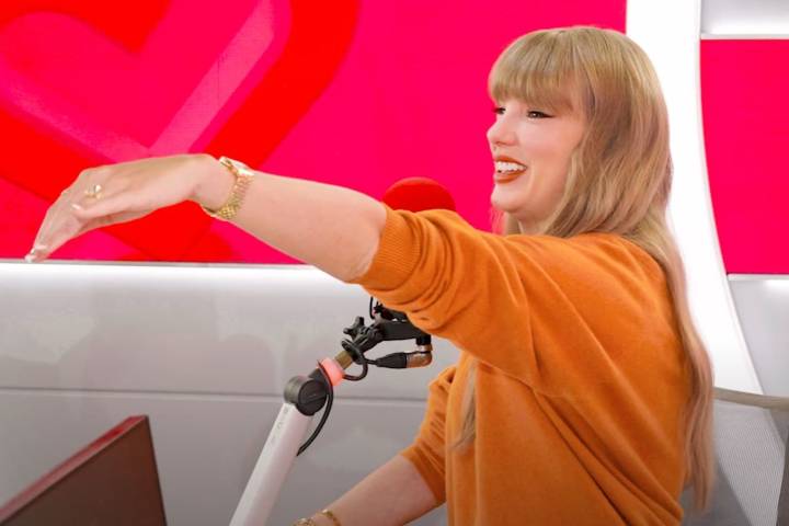 Taylor Swift Says Travis Kelce Was 'Paying Attention' When He Chose Engagement Ring