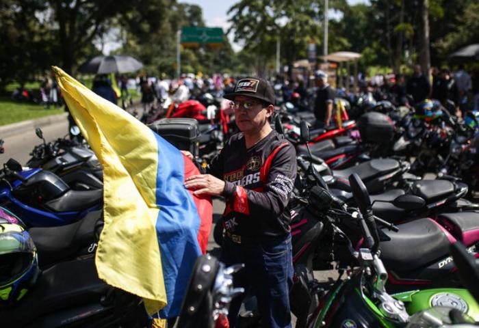 Bloqueos en varios puntos de Bogotá por protesta de motociclistas