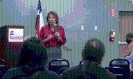 Escobar refuerza apoyo comunitario ante cierre federal que deja sin salario a miles en El Paso