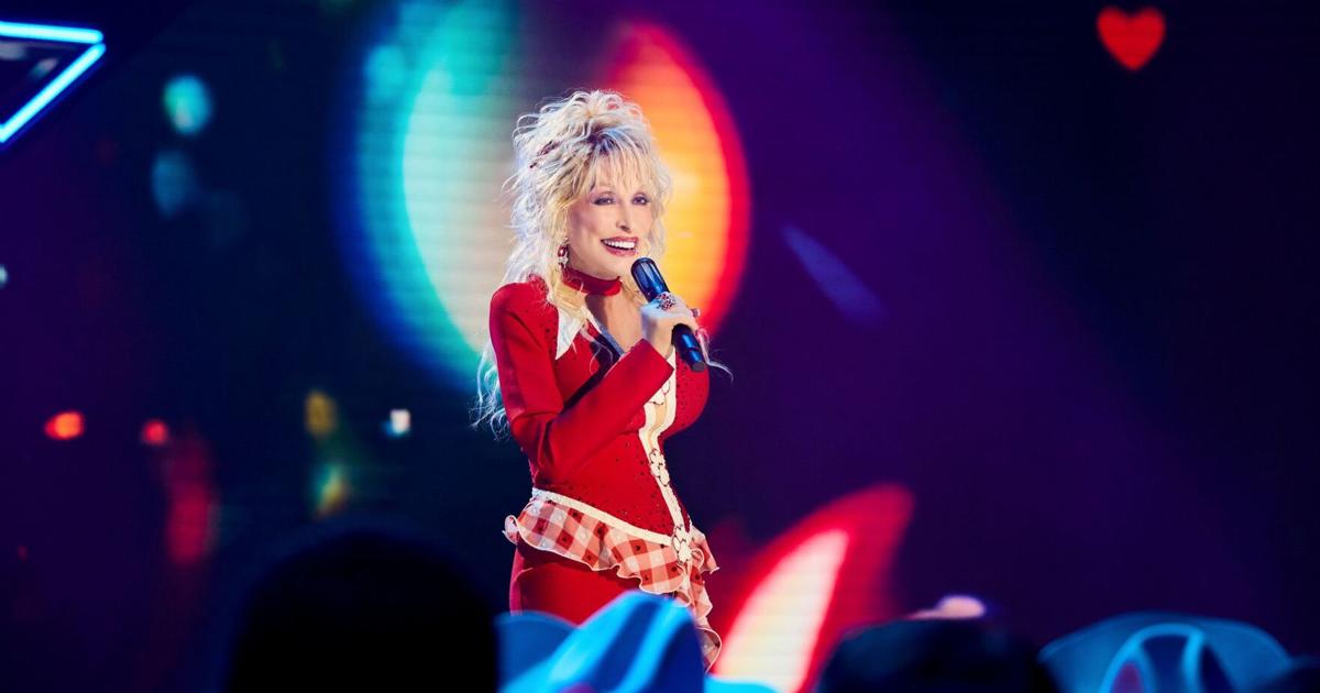 Dolly Parton, in full glam, puts rumors about her health to rest: ‘Do I look sick to you?’