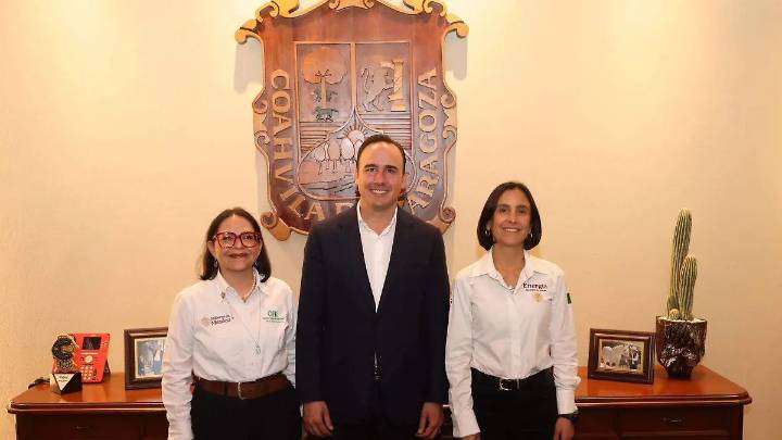 Unidos Gobierno y productores de carbón impulsaremos la economía y el empleo en la región, señala Manolo