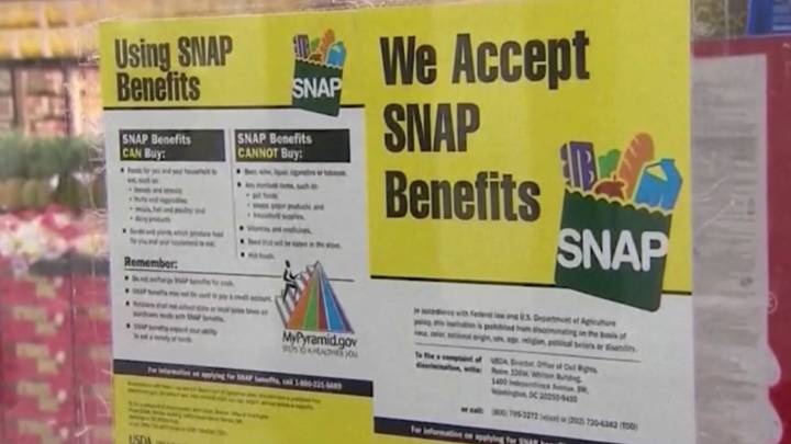 ‘We will not turn anybody away’: West Side nonprofit welcomes SNAP recipients who need help