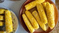 Here's How You'll Know Your Corn On The Cob Has Gone Bad