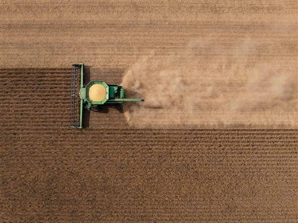 Trump considers massive bailout of at least $10B for American farmers